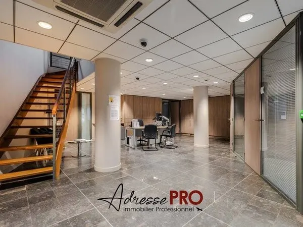 Boutique 1 pièce 230 m²