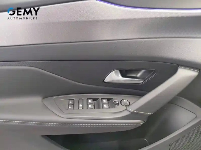 Peugeot 408 electrique 58 kwh 210 ch — photo 12