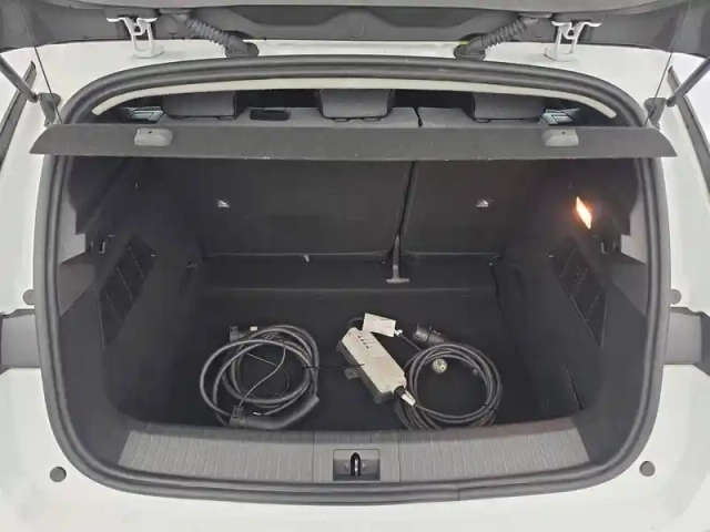 Renault Megane e-tech ev60 130ch super charge — photo 76