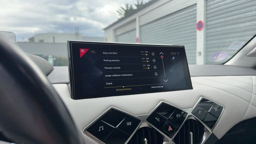 DS DS3 Crossback 1.2 PureTech 130 EAT8 - Grand Chic – 2019 – 93114 km – Essence – Boîte Automatique — photo 23