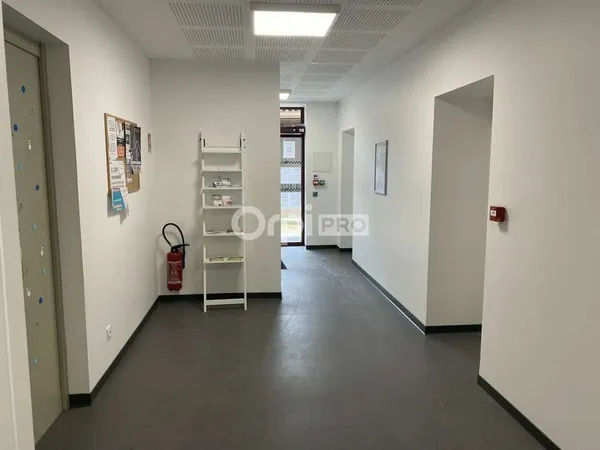 Bureau 14m² à vendre maison médicale aux Chères