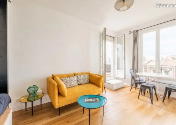 Studio meublé entièrement rénové - Terrasse 12 m² sans vis-à-vis - Paris 18e