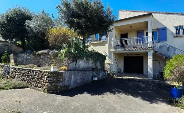 Maison Bagnols Sur Cèze - 6 pièces - 100 m²