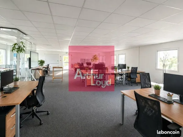 Bureaux 1132 m² CLERMONT FERRAND