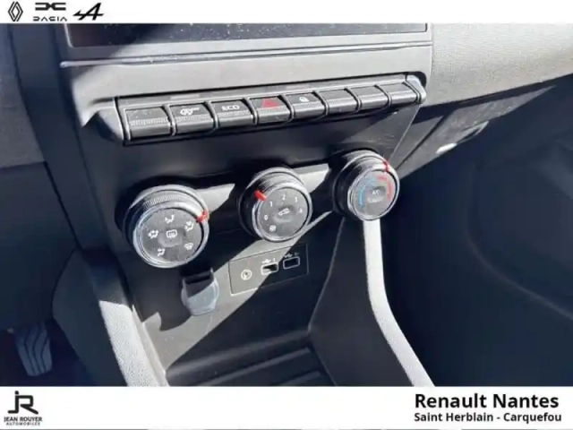 Renault Clio 1.0 tce 90ch evolution — photo 4