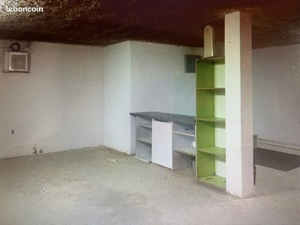 Local de stockage 56 m2