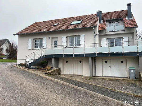 Maison meublée 125 m2- jardin. & garage double