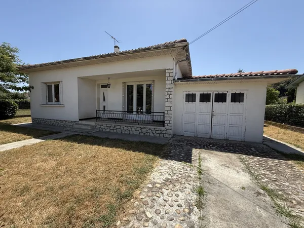 VILLENEUVE SUR LOT, maison F3 avec garage sur une parcelle d