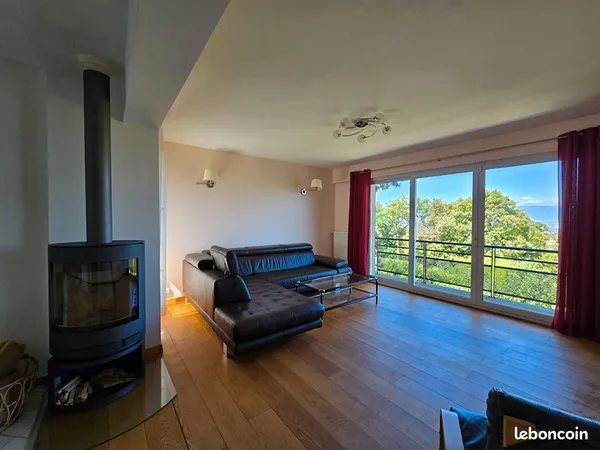 Maison 5 pièces 142 m²
