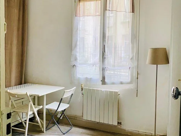 Beau studio ensoleillé