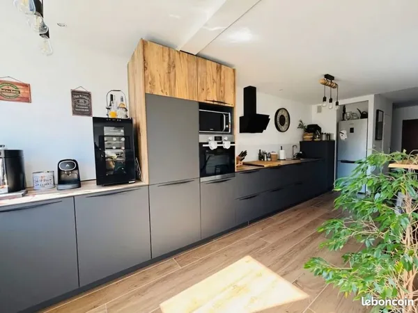 Martigues - spacieux t3 de 91 m² - dernier étage - vue dégagée
