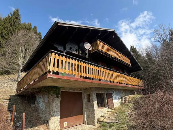 Chalet avec appartement, vues et terrain de 3443 m² à vendre, Les Gets