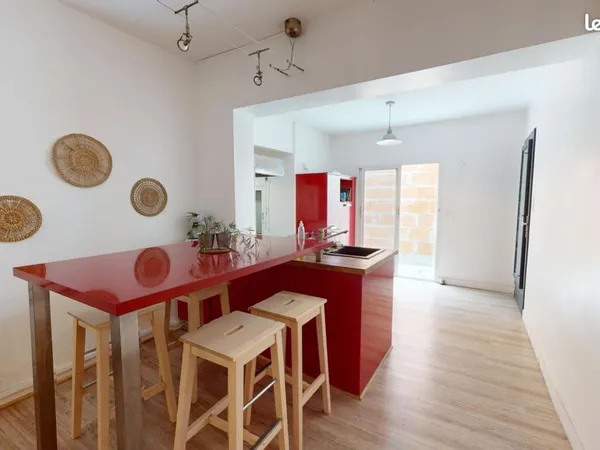 Maison 10 pièces 220 m²