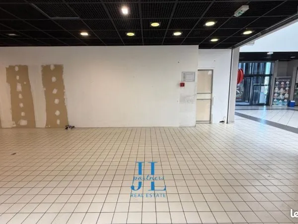 Local commercial 56 m²