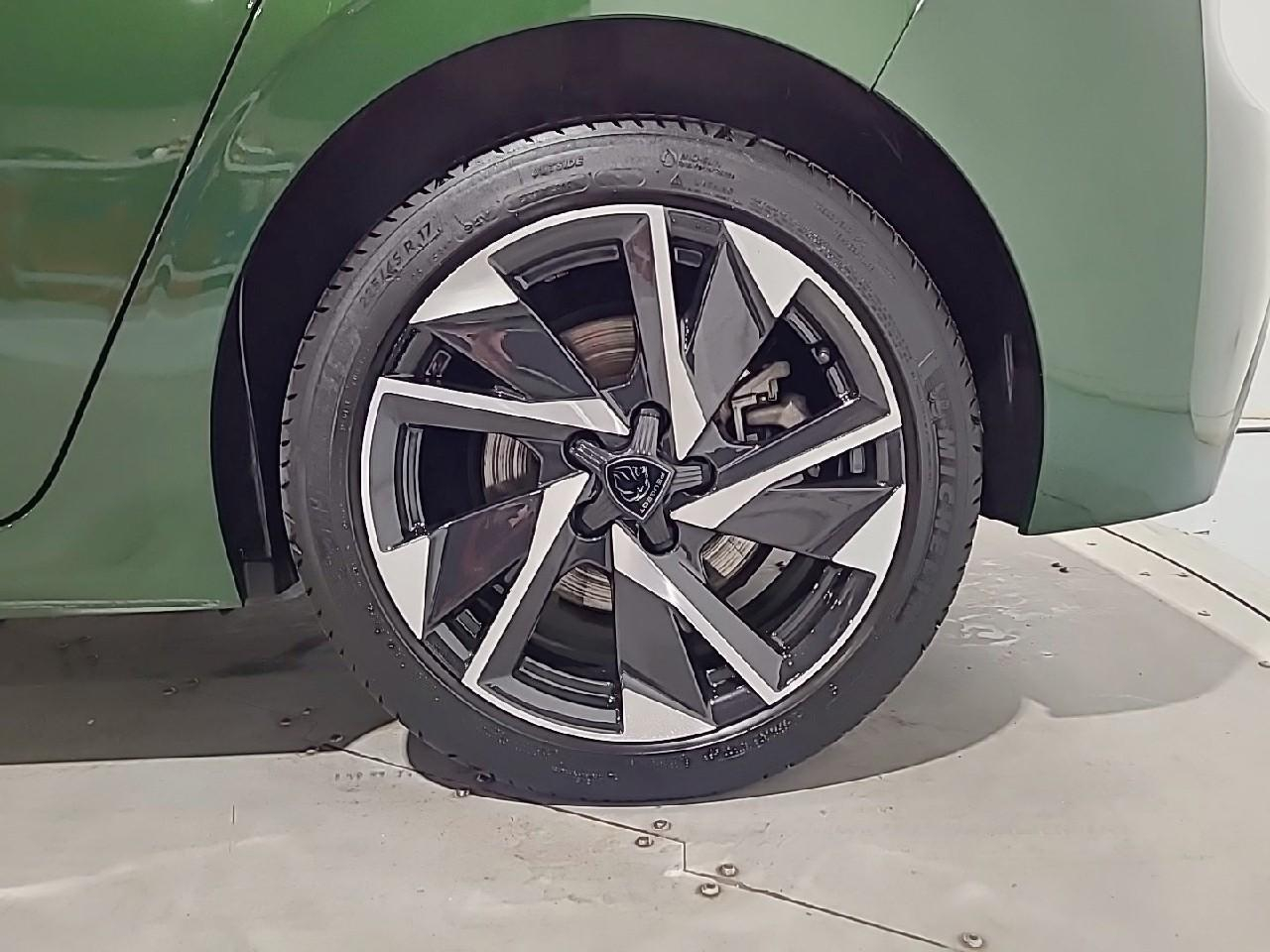 Peugeot 308 phev 180 e-eat8 allure pack — photo 16