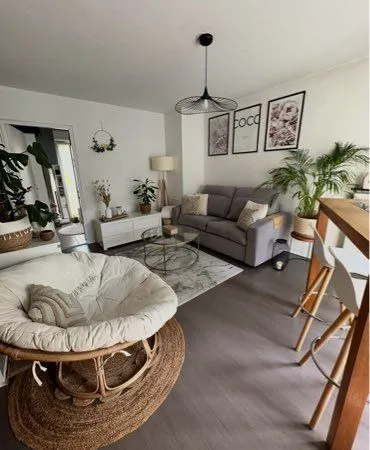 Loue grand studio de 32m2
