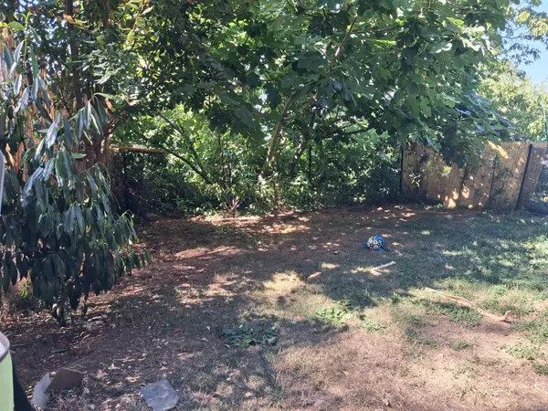A louer T2 atypique dans petite copropriété