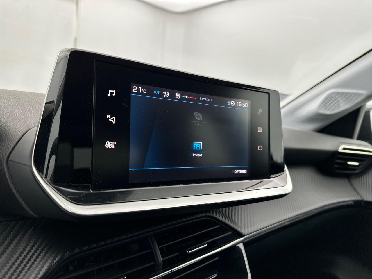 Peugeot 208 puretech 100 s&s bvm6 style — photo 24
