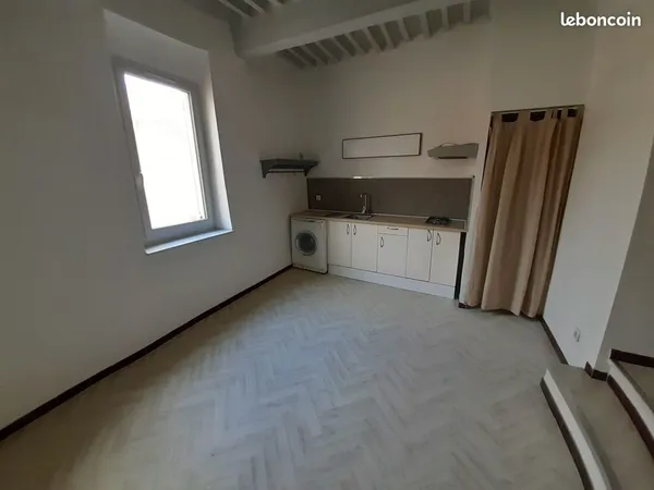 Appartement - 2 pièces - 28m2 - étage