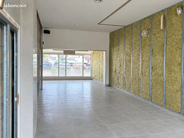 Local commercial 60 m² Le Muy