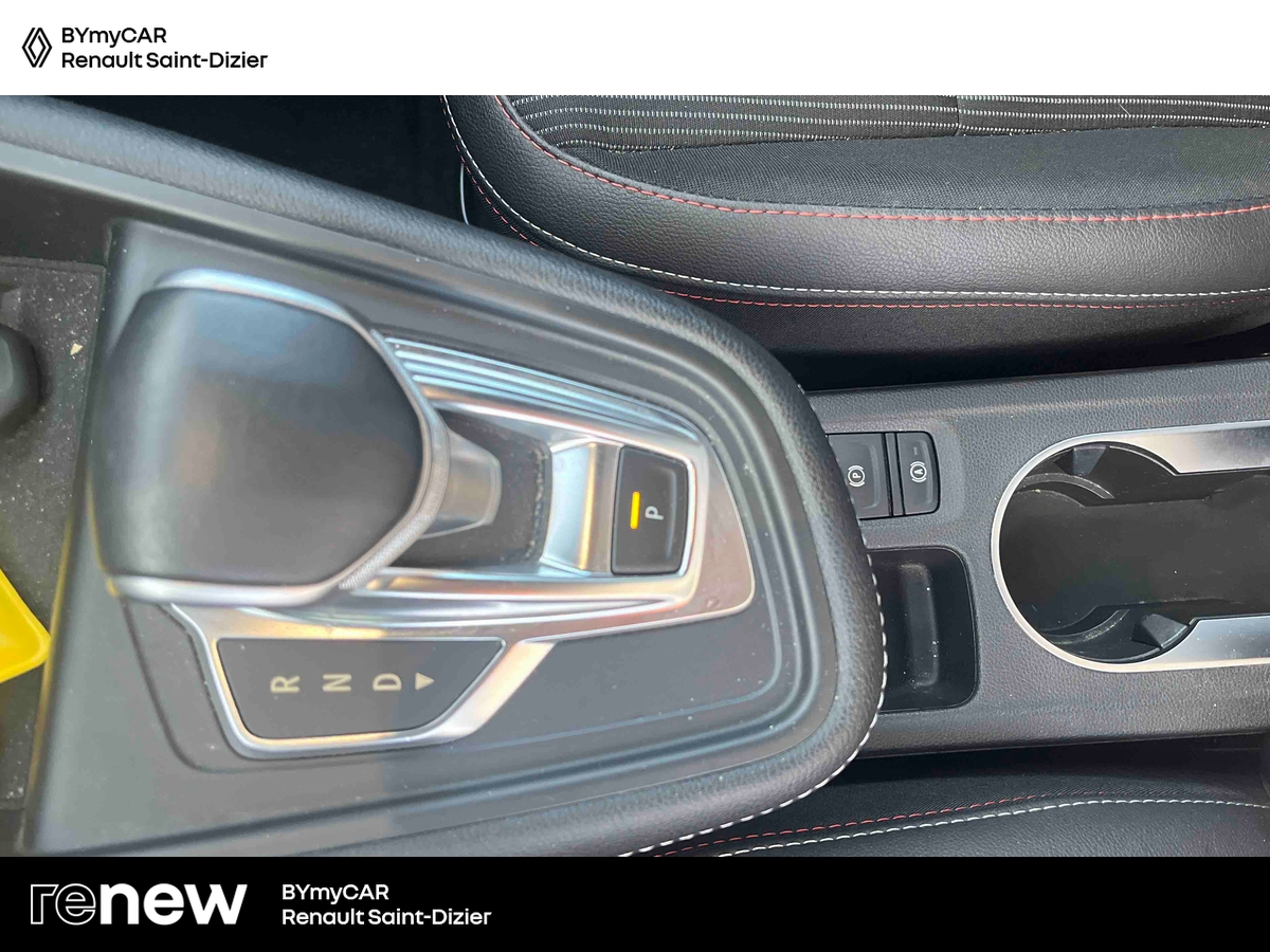 Renault Captur mild hybrid 160 EDC — photo 22