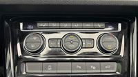 Volkswagen Touran 2.0 TDI 190ch FAP R-Line 2019 DSG7 5 places Euro6d-T — photo 19