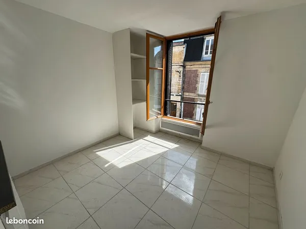 Studio 1 pièce 16 m²