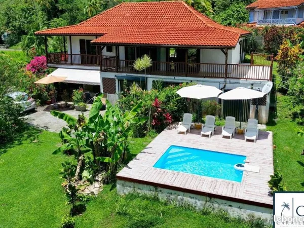 Maison 7 pièces 210 m²