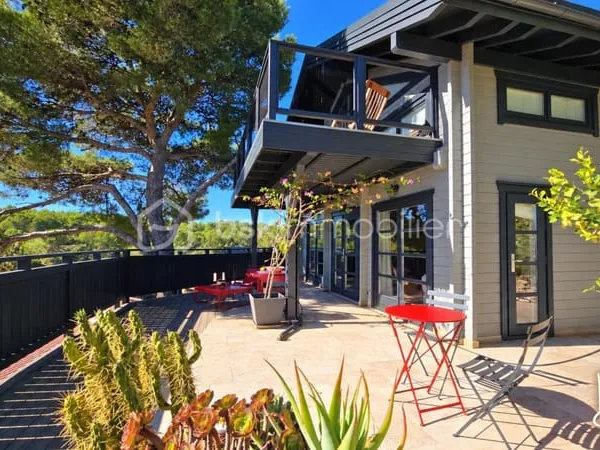 LE CASTELLET - Chalet bois, terrasse panoramique de plus de 100 m² et aperçu mer