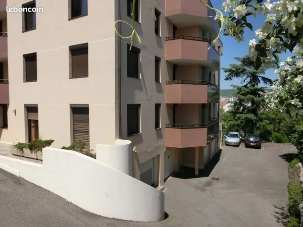 Appartement Location Saint-Georges-sur-Allier 1p 31m² 465€