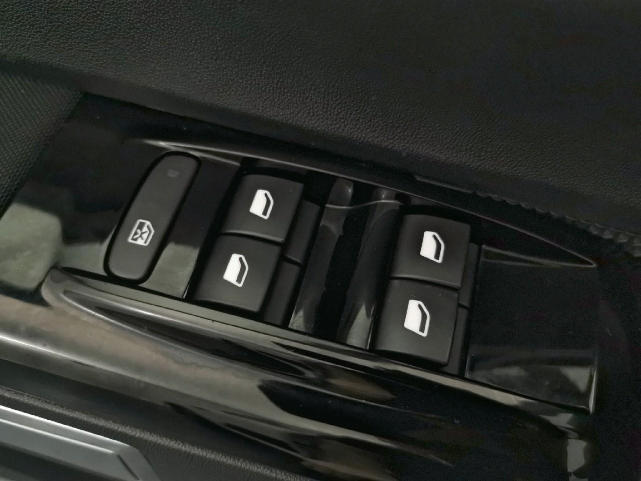 Citroën C3 puretech 110 s&s eat6 shine — photo 17