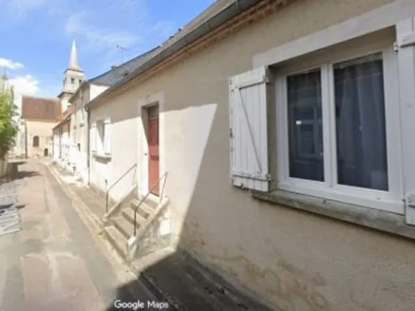 À LOUER - LES AIX-D'ANGILLON Maison de bourg T3 Bis en duplex de 70m²
