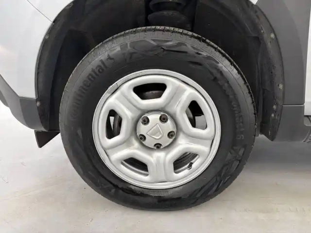 Dacia Duster blue dci 95 4x2 — photo 28