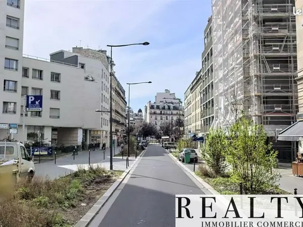 Local commercial 1 269 m²