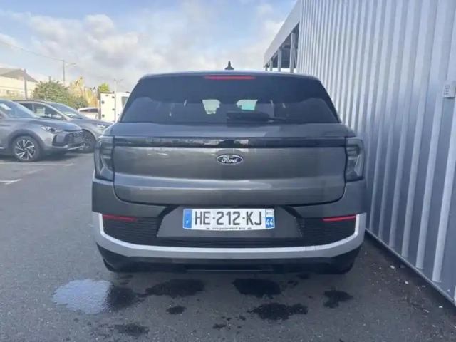 Ford Explorer 286ch extended range 77kwh pack premium rwd — photo 11