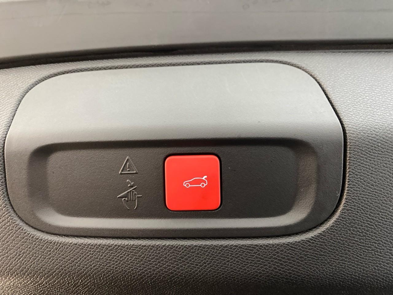 Peugeot 408 hybrid 145 e-dcs6 gt — photo 20