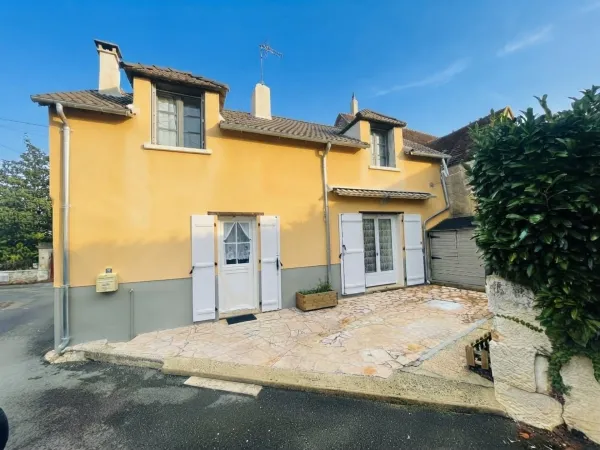Charmante maison de village pleine de caractère à vendre 6 pièces POULIGNY SAINT PIERRE (36)