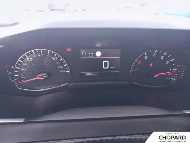 Peugeot 208 puretech 100 s&amp;s bvm6 — photo 17