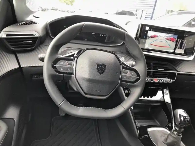 Peugeot 208 puretech 100 s&amp;s bvm6 — photo 9
