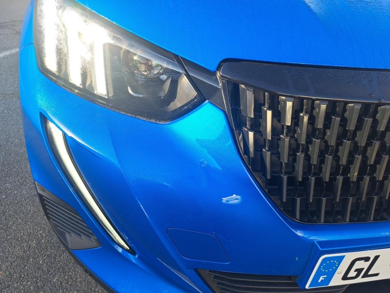 Peugeot 2008 puretech 130 s&s eat8 gt — photo 16