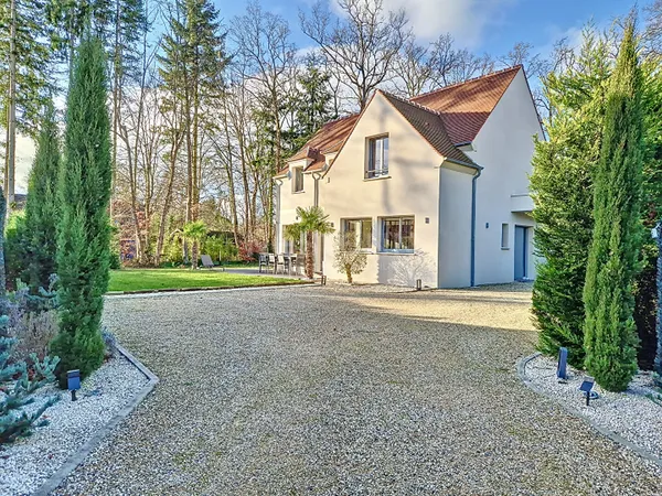 Maison Lamorlaye 7 pièce(s) 200 m2