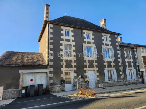 Maison 11 pièces 205 m²