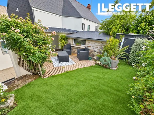 Situé au coeur de Barneville avec jardin