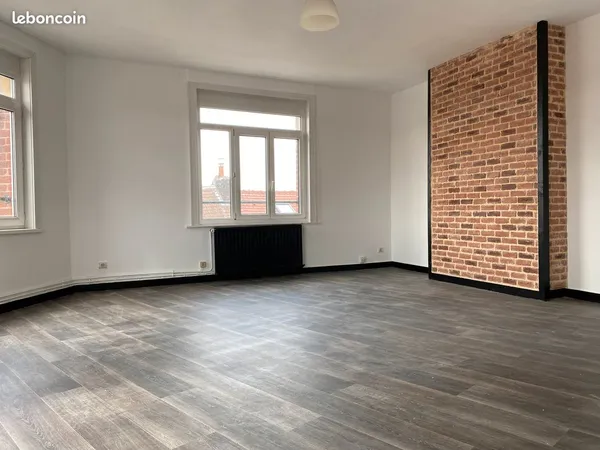 Grand T2 Lumineux, dernier étage Fives