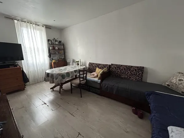 Toulon ouest quartier le temple: t2 bis 44 M2 2 ème étage
