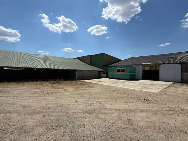 Local commercial 150 m²