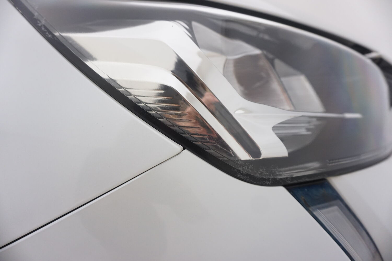 Peugeot 208 — photo 22