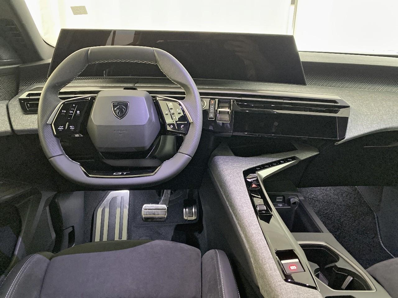 Peugeot 3008 hybrid 145 e-dcs6 gt — photo 8