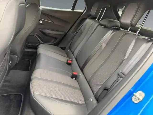 Peugeot 2008 e- 136ch gt — photo 13