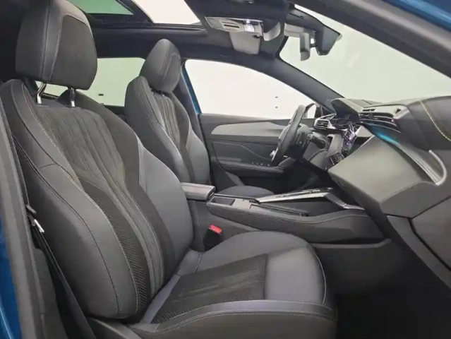Peugeot 408 phev 225ch gt e-eat8 suréquipée + toit ouvrant — photo 17